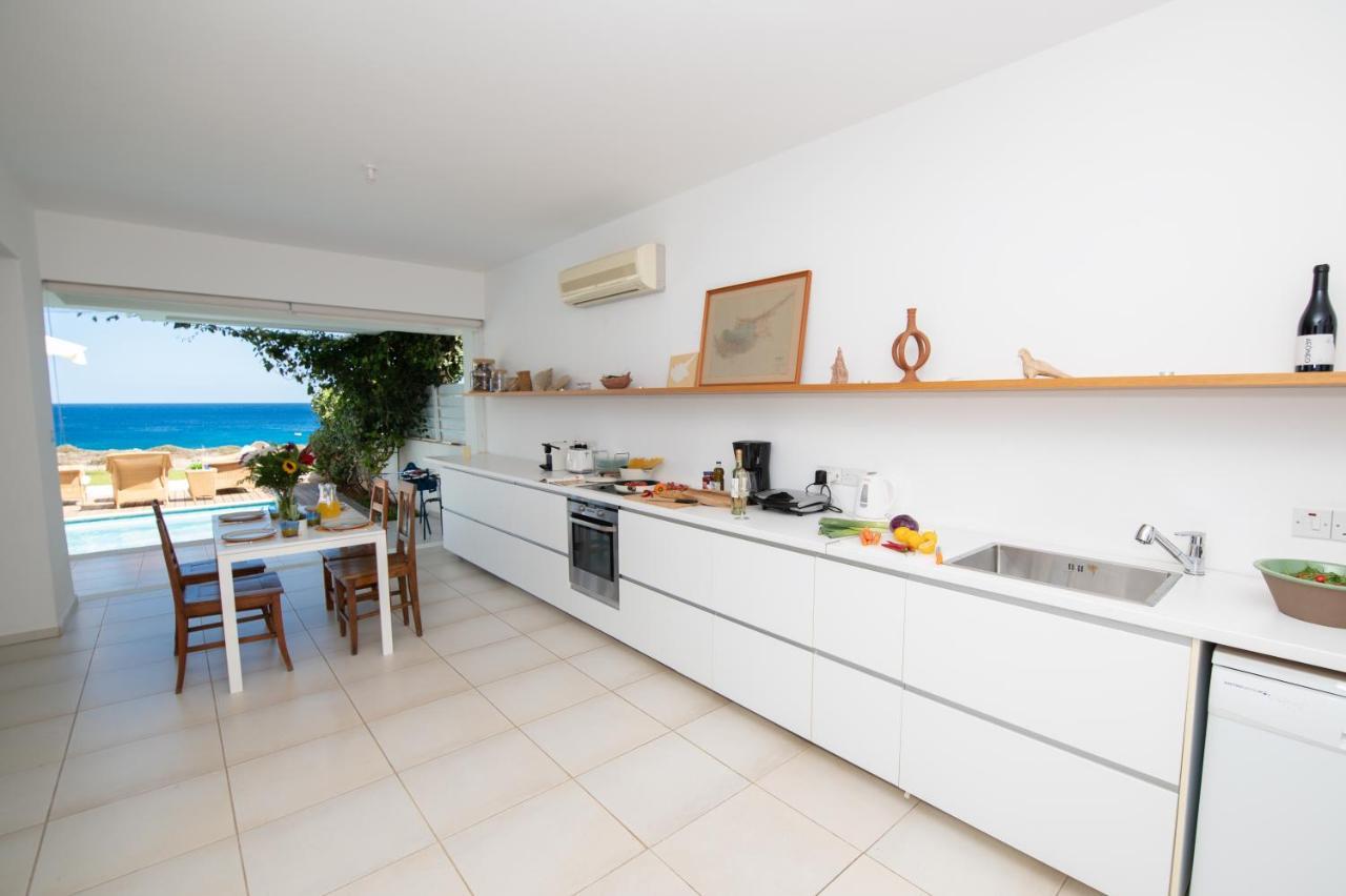 Jasmine Sea Front Villa โปรทาราส ภายนอก รูปภาพ